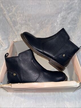 Easy Spirit Dark Blue Shoe Box - SE Juna
